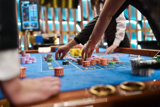 bunda4d platform interface showing game lobbies and account dashboard